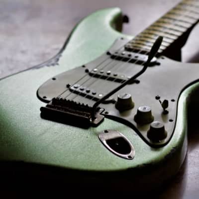 Fender Stratocaster Mid 2000s - Heavy Relic - Green Sparkle image 1