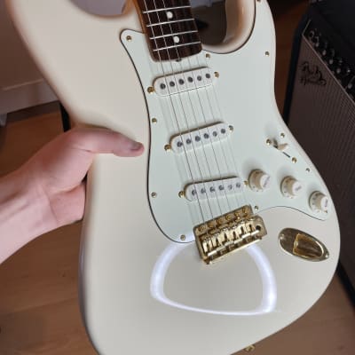 Fender limited outlet edition daybreak stratocaster