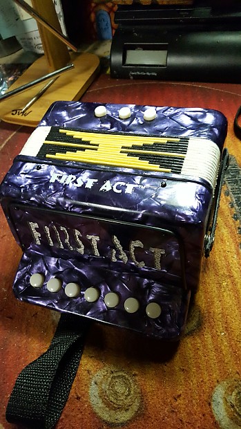 First online act accordion