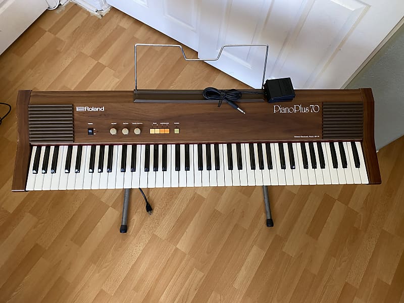 Roland HP-70 Piano Plus 70 with Original Keyboard Stand
