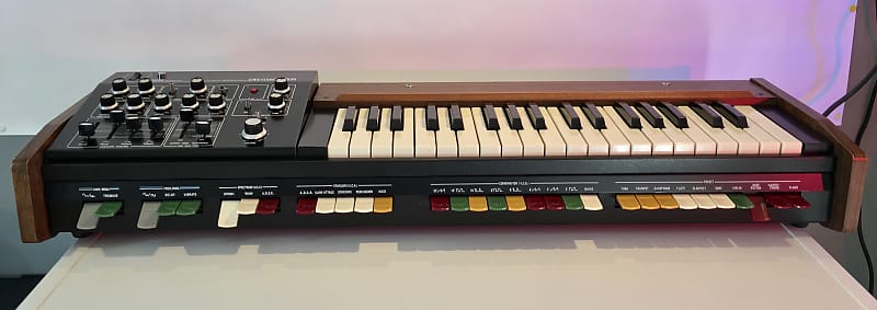 ROLAND SH 1000 mint physical condition but no sound !... need to be fixed ! image 1