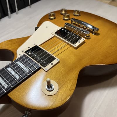 Upgraded Gibson Les Paul Tribute Honeyburst 8.7lbs with Gator HSC image 8
