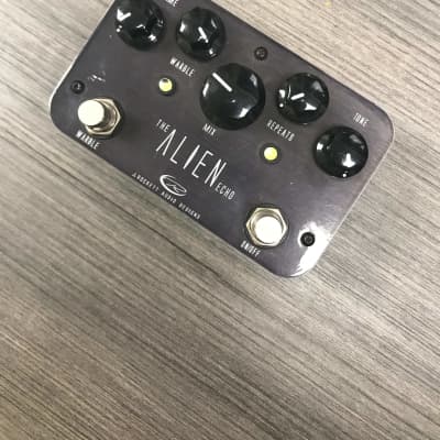 J. Rockett Audio Designs Alien Echo Delay pedal SILVER | Reverb