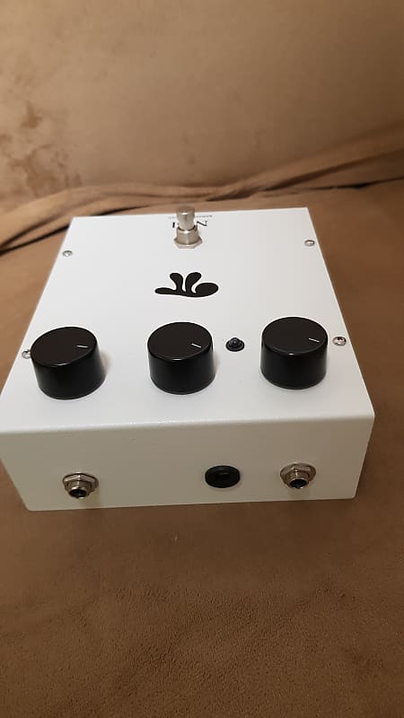 Noel π Blanc Big Muff Modified and Upgraded | Reverb Canada