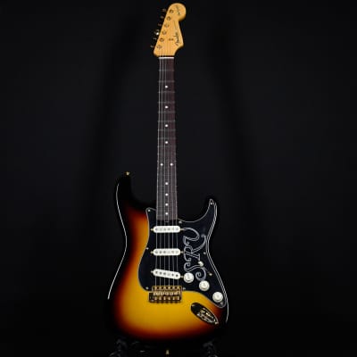 Fender Custom Shop Stevie Ray Vaughan Stratocaster SRV Signature NOS 3 Tone Sunburst 2024 (CZ572568) image 4