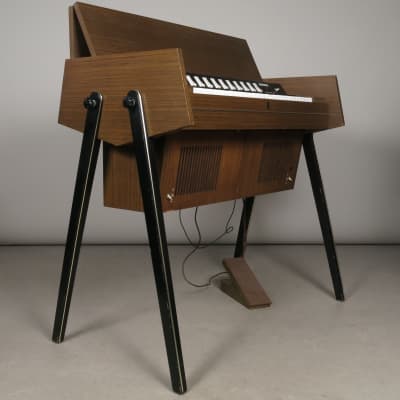 Hohner Symphonic 32 rare vintage organ + tube amp + legs + pedal + manuals image 6