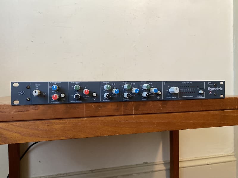 Symetrix 528 Vocal Processor / Channel Strip. Mic Pre, EQ, | Reverb