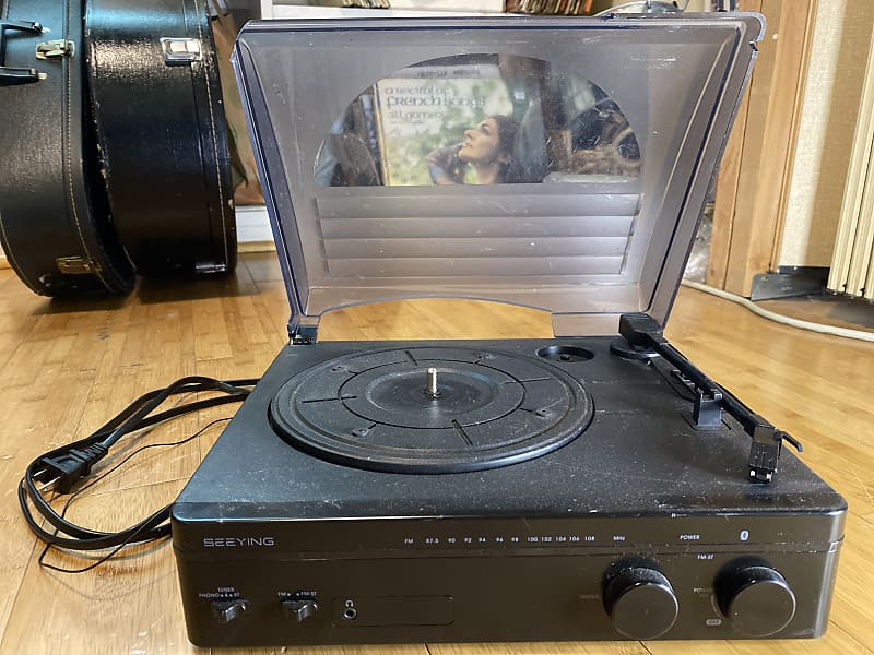 AM/FM Radio/Vinyl Player Portable | Reverb