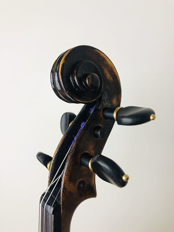 ★ A Histrical Old Violin /鑑定書有り/ 今だけ値下げ ☆ A Histrical Old Violin /鑑定書有り/ 今だけ値下げ
