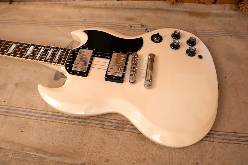 フェルナンデス　Burny SG Luper grade model ホワイト フェルナンデス Burny SG Luper grade model ホワイト フェルナンデス