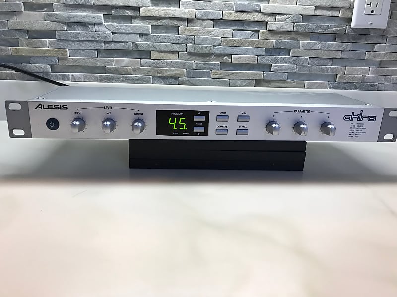 Alesis Akira multieffect 1u rack unit (Rare) Reverb