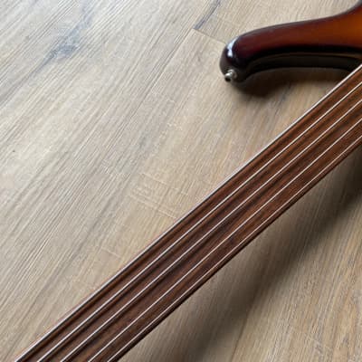 Sandberg Bullet 'Old Booster' Classic 5 fretless lefty image 3