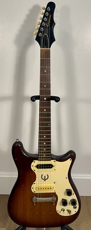 Epiphone Olympic Double Batwing Headstock with Maestro 1963- 1970 - Sunburst image 1