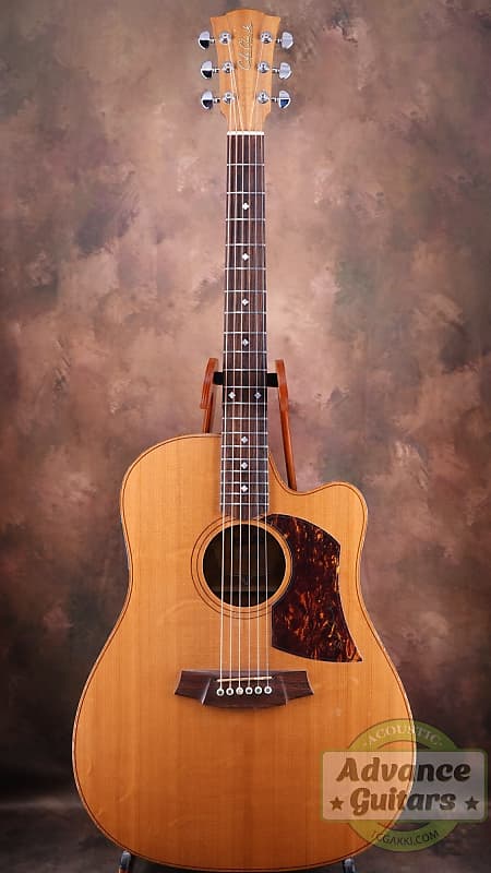 Paramount Guitars: Instrument detail - Cole Clark FL2AC