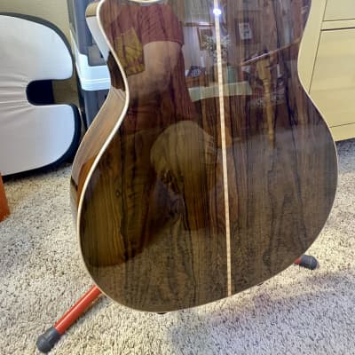 Taylor Guitar - Custom Grand Auditorium Custom GA 2022-23’ - Sinker Redwood Top, Ziricote Back and Sides, Maple Binding image 4