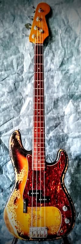 PRECISION BASS PREMIUM RELIC LOUD ARKZ MADE IN JAPAN | Reverb Finland