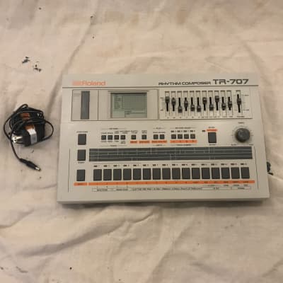 Roland TR-707 Rhythm Composer Drum Machine | Reverb Canada