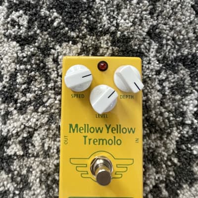 Mad Professor Mellow Yellow Tremolo Guitar Effect Pedal + Original Box image 3