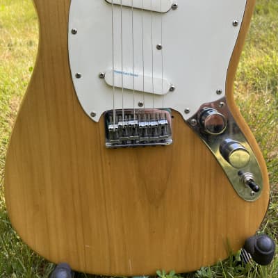 1973 Fender Musicmaster in Natural- Professional set up- Fender hard shell case image 17