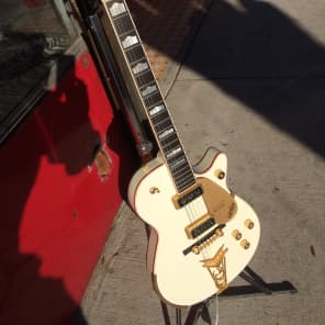 1994 Gretsch Penguin Penguin 1994 White with gold sparkle image 2