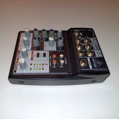 Behringer Xenyx 502 5-Input Compact Mixer image 2