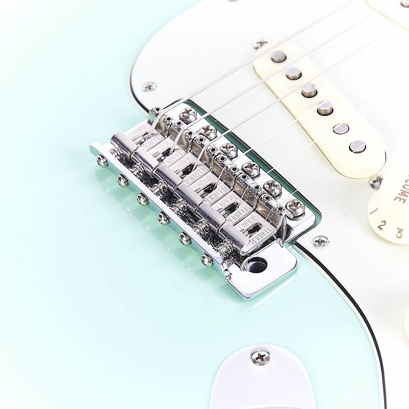 Fender FSR Special Edition Classic Series 60s Stratocaster image 10
