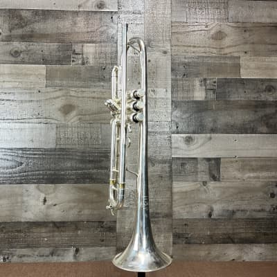 Bach Stradivarius Model 37 trumpet image 2