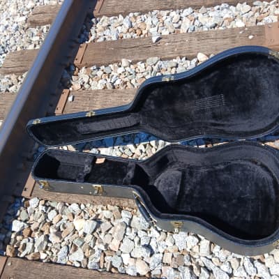 Gibson Acoustic Guitar HardShell Case Black Exterior~Canada~ image 6