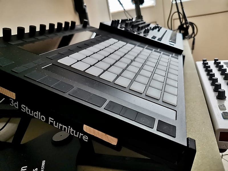 Custom stand Ableton Push 2 and Roland TR8S