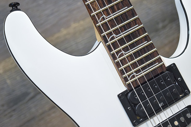 お気に入りの Pickups Infinity HSH S-Series S570B Ibanez White Guitar El. ギター