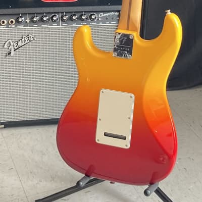 Fender Player Plus Stratocaster with Maple Fretboard 2023 - Tequila Sunrise image 10