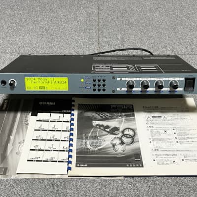 Buy used Yamaha FS1R FM Tone Generator New internal battery 1998 - Silver