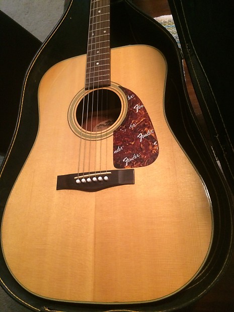 Fender F 210 Acoustic Vintage Korean w Hard Case