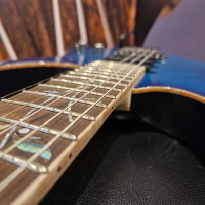 Ibanez RG8560-SPB j. custom Series E-Guitar 6 String - Sapphire Blue + Hardcase image 5