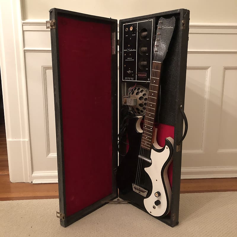 Silvertone 1448 With Case Amp image 1