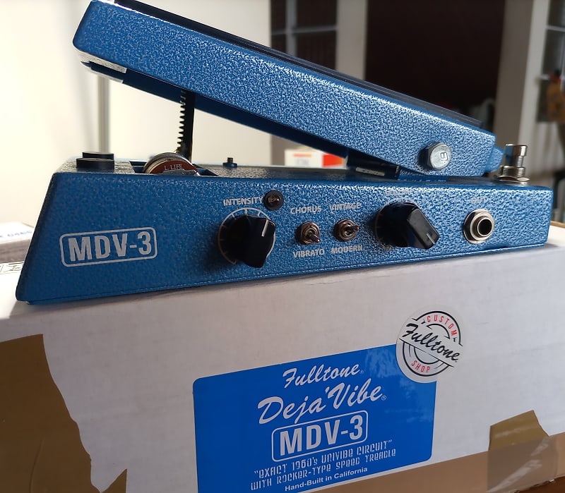 Fulltone Mini Deja Vibe MDV-3 2015 signed by the