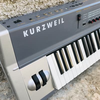 Kurzweil SP2 76 Digital Stage Piano 76-Key image 3