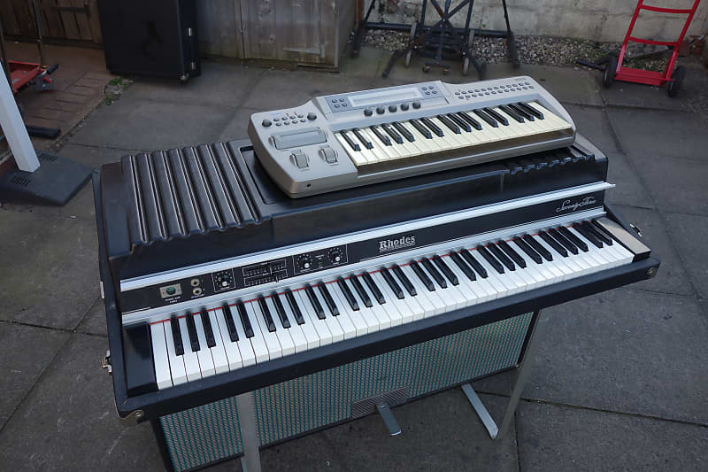 Rhodes Mark Il Suitcase 73 (USA/1981) retolexd/refurbd & FREE synth! image 1