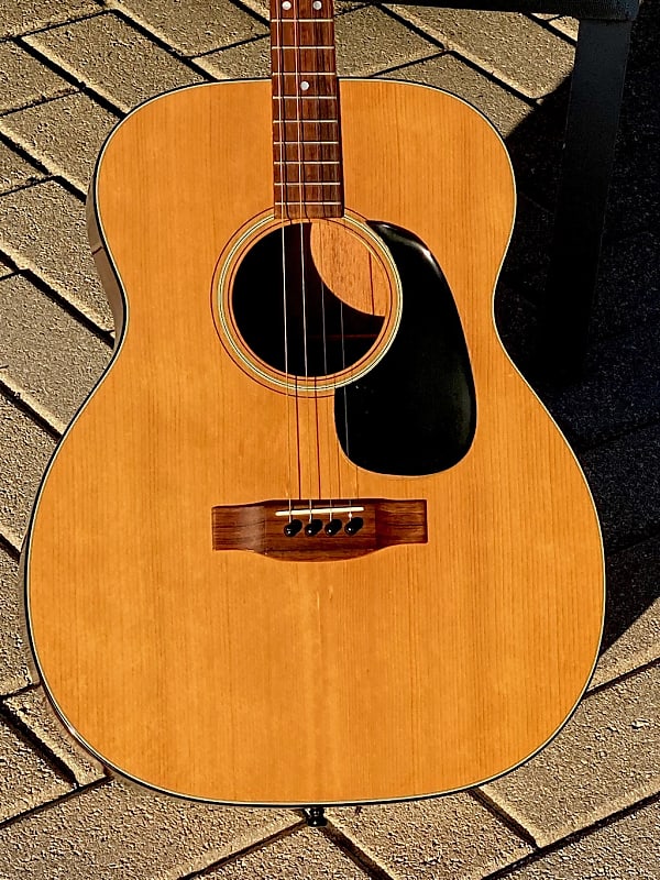 Martin 4 deals string tenor guitar