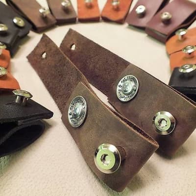 Well-Hung Old School Leather Guitar Strap Locks -  various colours image 3