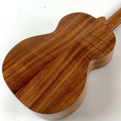 Kamaka HF-36 - Flamed Koa - 6-String Tenor Like new with Tags and OHSC image 8