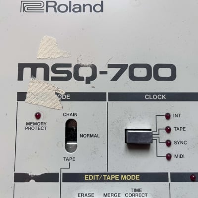 Roland MSQ-700 Multitrack Digital Keyboard Recorder 1984 - 1986 - Beige
