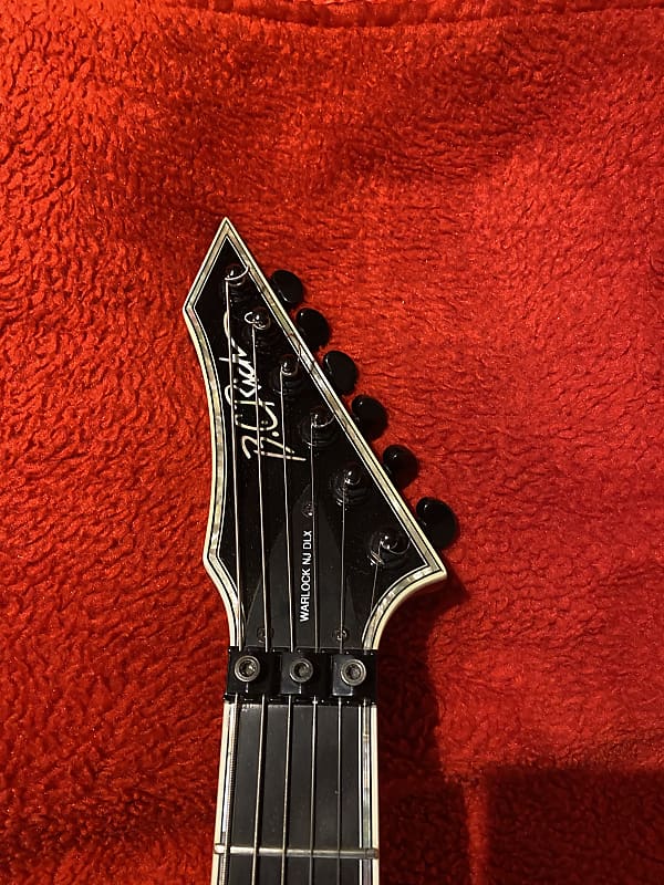 美品B.C. RICH WARLOCK NJ DELUXE DISC BC Rich NJ Deluxe Warlock Guitar, Black at Gear4music