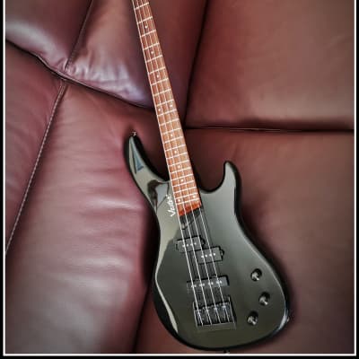 Vester OPR 436 yr 1990 - Gloss Black 4 string bass for sale