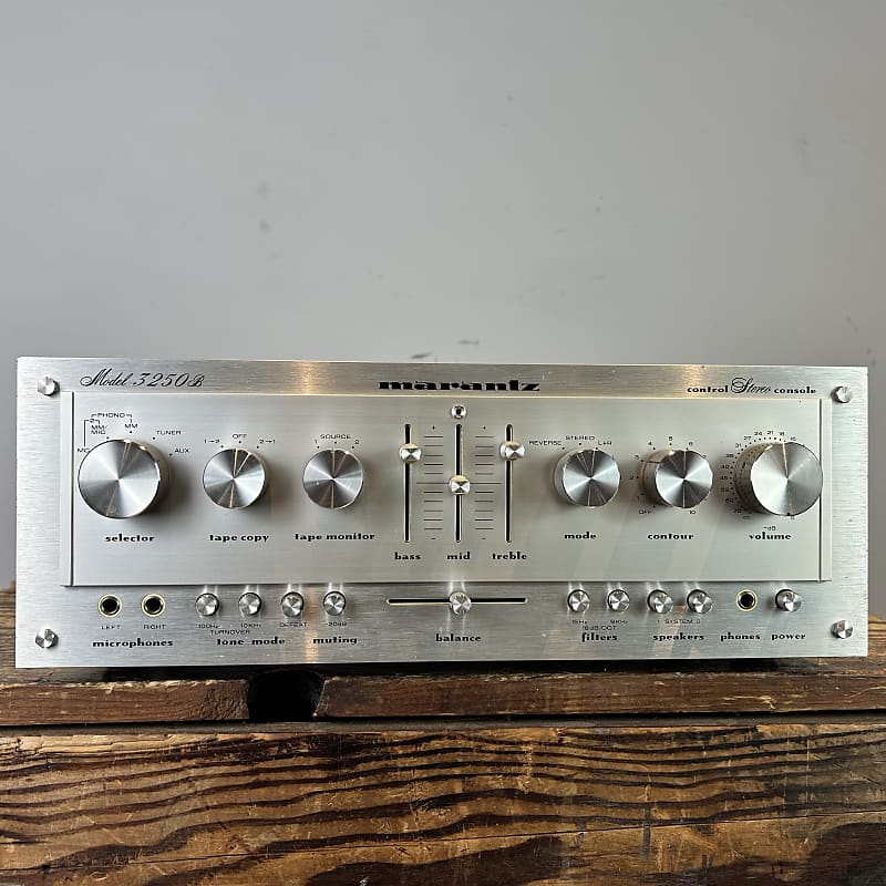 Marantz Model 3250B Control Stereo Console Preamp MM/MC Phono  			