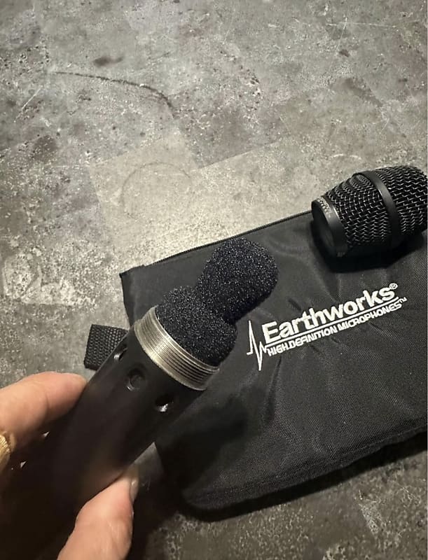 Earthworks SR40V Handheld Condenser Microphone | Reverb