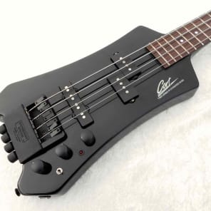 Cort Space B2 Steinberger 80's Headless Bass Guitar black