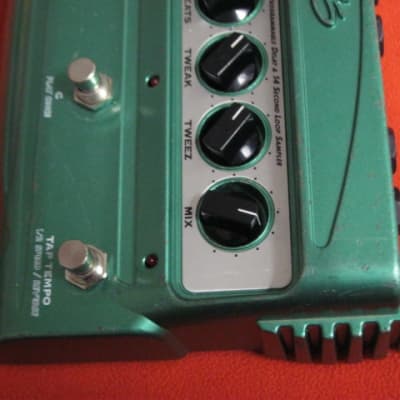 used Line 6 DL-4 Modeler [NOT DL4 MkII ver] from 1999 or early 2000s (one of the "LEGs" / hinges of the battery cover is broken, in general BC stays on fine, you may want to put tape over BC) (NO: box, paperwork, batteries, adapter) image 18