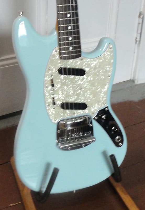 Fender MG-69 Mustang Reissue MIJ | Reverb Canada