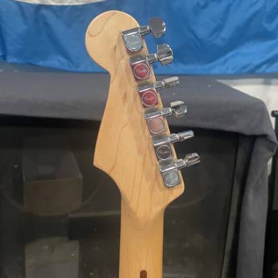 Fender Standard Stratocaster Maple Fretboard 2006 Midnight Wine image 6